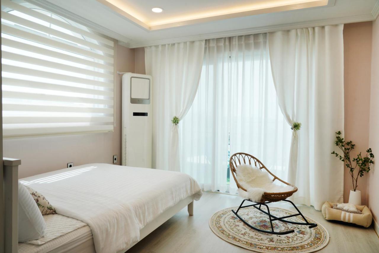 Pension Haneul Tari Jeju Exterior photo