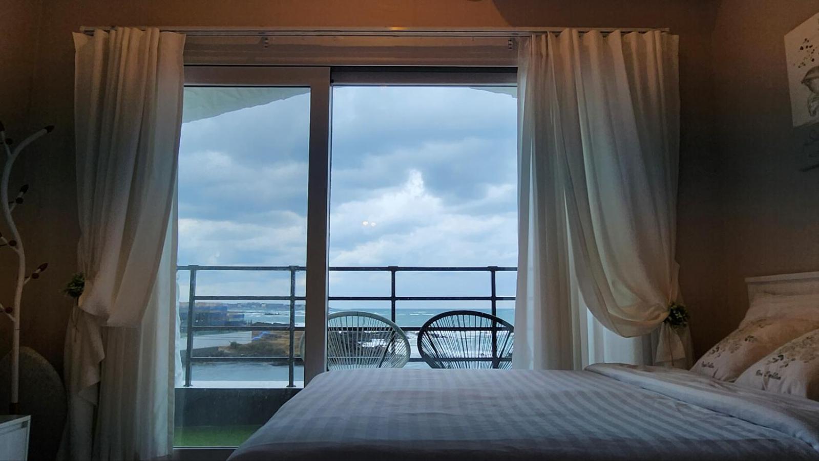 Pension Haneul Tari Jeju Exterior photo